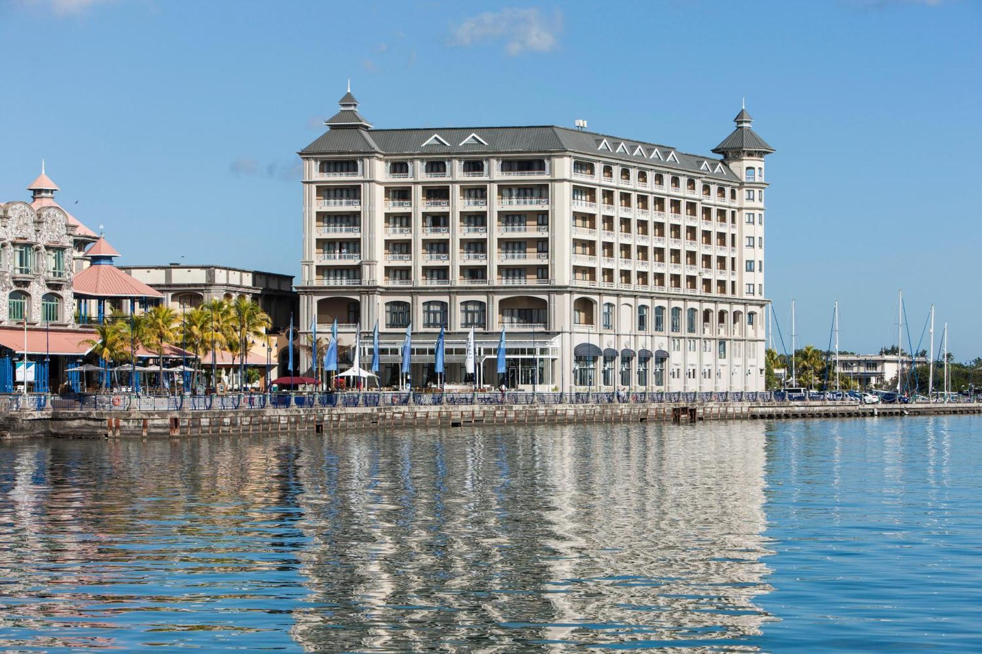 Labourdonnais Waterfront Hotel Порт Луи Екстериор снимка